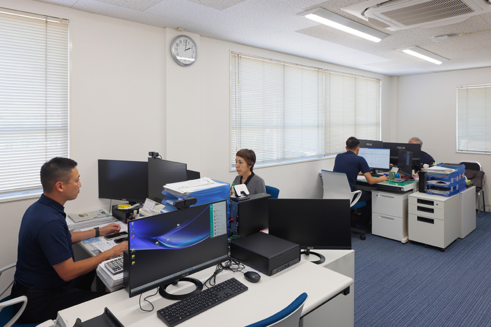 先輩社員の声